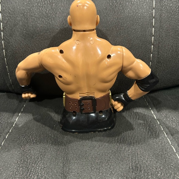 WCW Goldberg Smash & Bash Wrestling Tiger Electronic Bop It Game - Picture 2 of 3